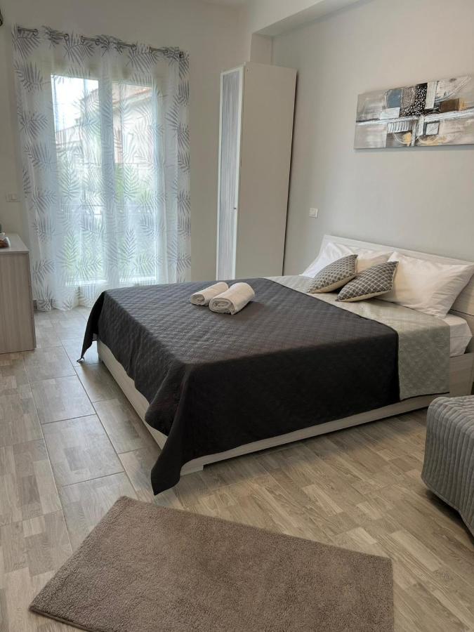 Bed and Breakfast Il melograno Carini Esterno foto