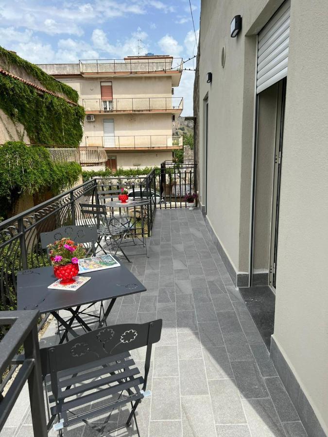 Bed and Breakfast Il melograno Carini Esterno foto